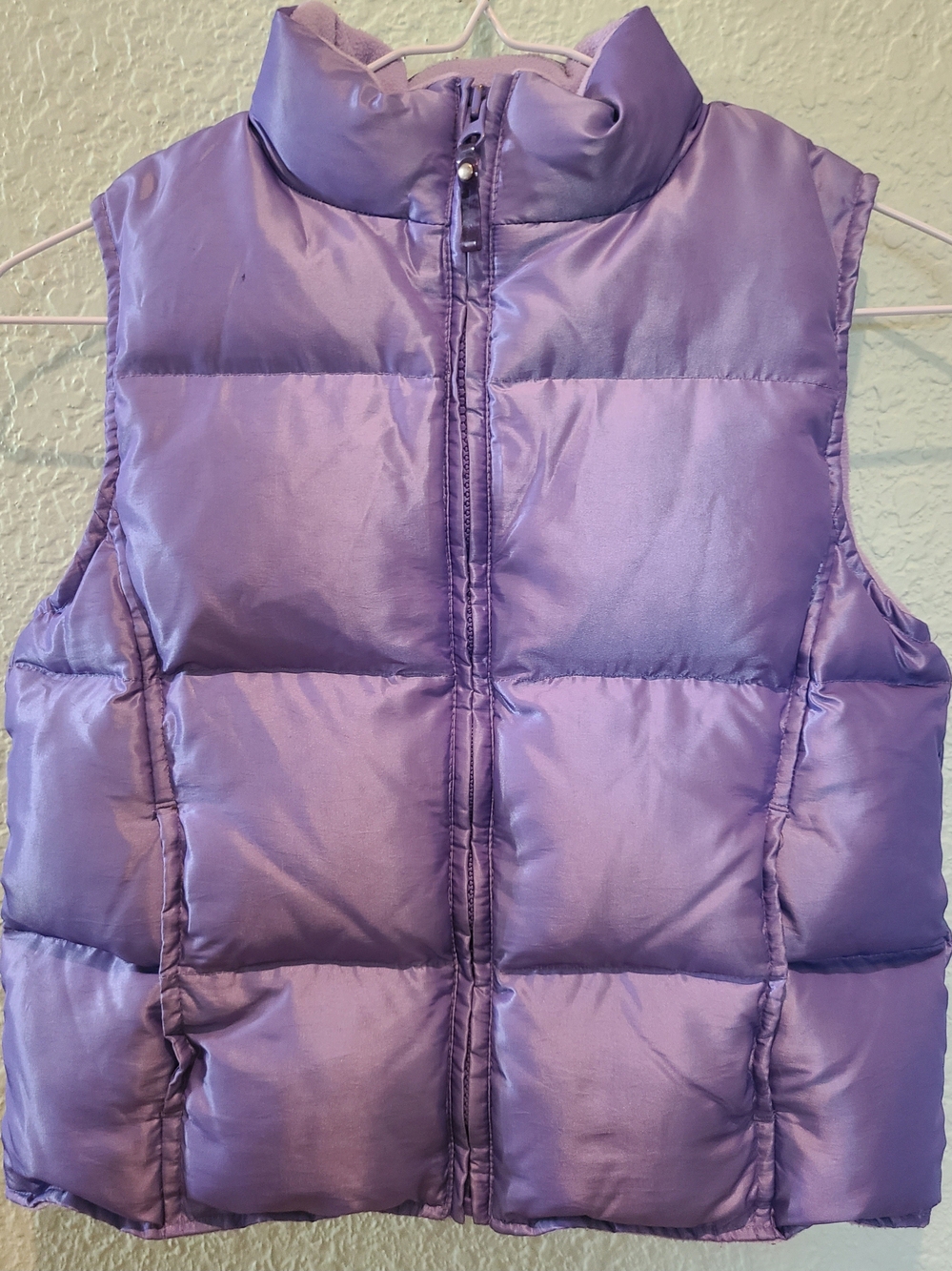 Kids Lightweight Puffer Vest in Lavender - Sleeveless Winter. Size 7-8